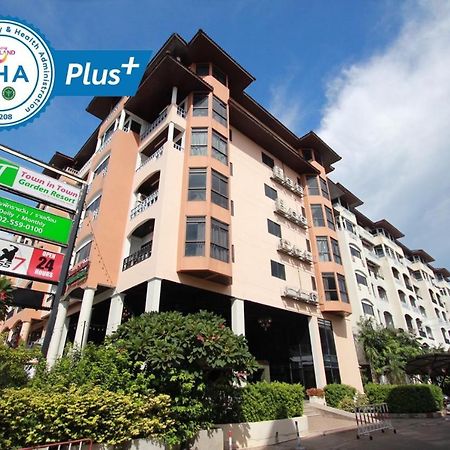 Town In Town Gardent Resort Bangkok Bagian luar foto